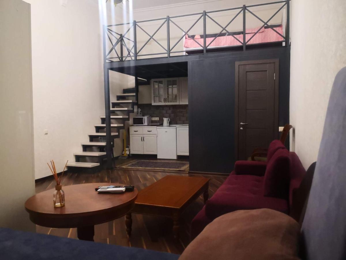 Затишні Апартаменти, Вулиця Дерибасівська, 13 Odesa Exterior foto