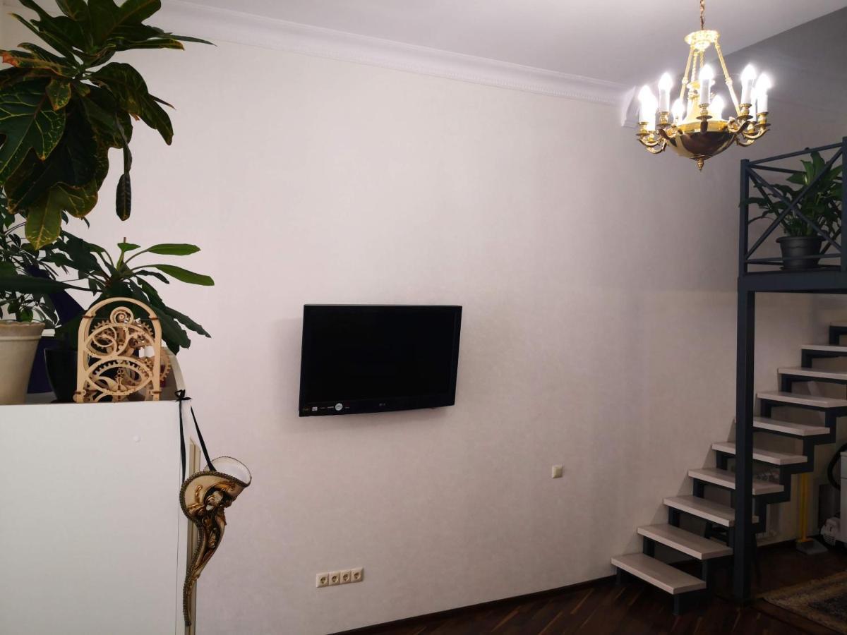 Затишні Апартаменти, Вулиця Дерибасівська, 13 Odesa Exterior foto